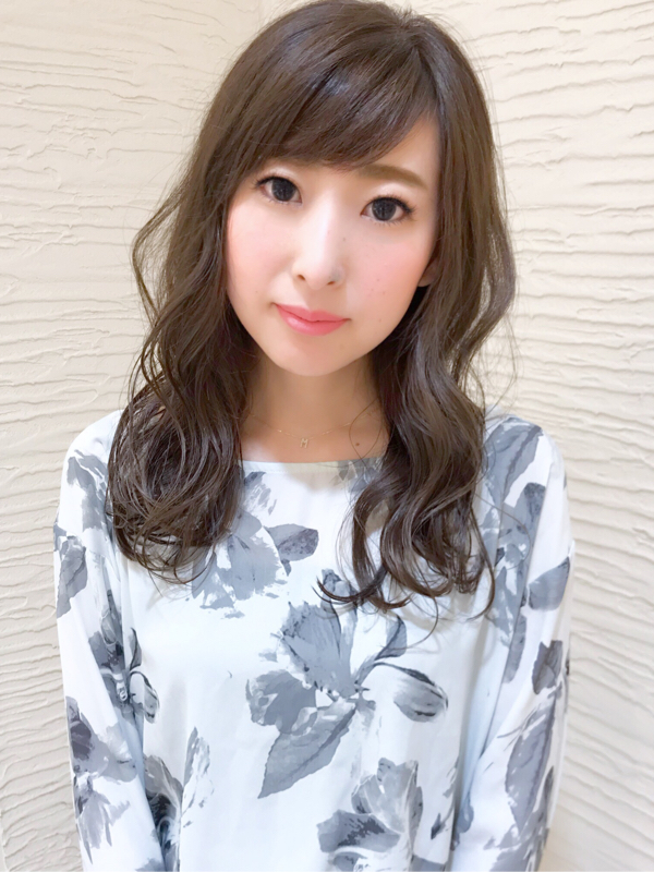 大人かわいいゆるふわロング ヘアスタイル 美容院 美容室 モリオフロムロンドン 原宿本店 大宮 池袋 成増