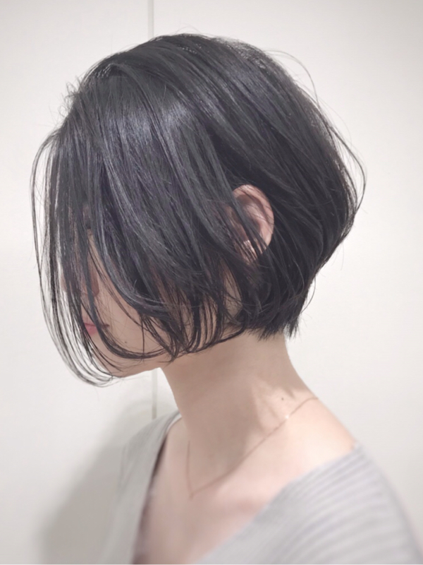 大人かわいい黒髪ショートボブ ヘアスタイル 美容院 美容室 モリオフロムロンドン 原宿本店 大宮 池袋 成増