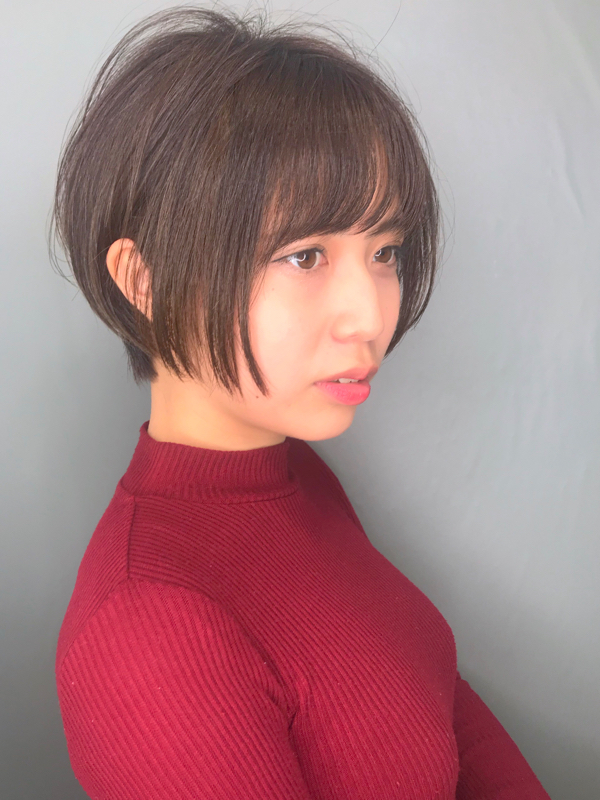 黒髪大人かわいい前下がりショートボブ耳かけ ヘアスタイル 美容院/美容室モリオフロムロンドン原宿本店/大宮/池袋/成増