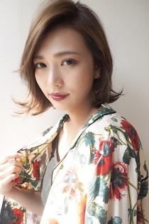 オトナかわいい外ハネロブ