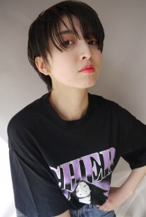大人黒髪ショート