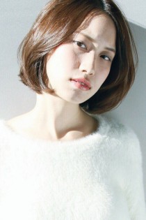 大人ショートボブ×グレージュベージュ×ノーブル