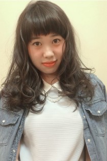 オン眉セミロング