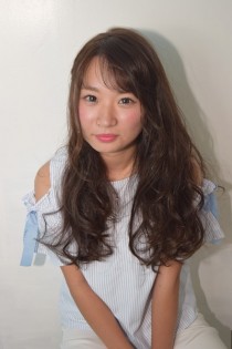 無造作ウェーブゆるふわ小顔ロング