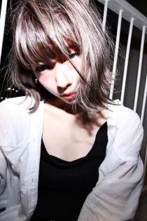 夏人気伸ばしかけボブ