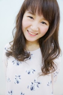 グレージュピンク