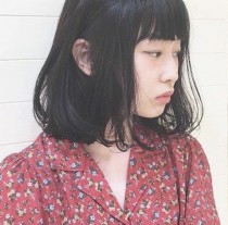 黒髪ワンカールボブ
