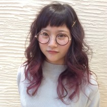 グレージュ×チェリーレッド　ミディアム