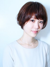 大人可愛い前下がりショートボブ似合わせカット
