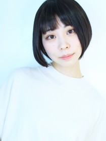 黒髪ワンレン前下がりショートボブ似合わせカット