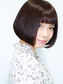 ハンドドライでまとまる前下がりショートボブ