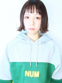オン眉暗髪外ハネ切りっぱなしボブ似合わせカット