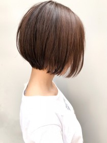 切りっぱなしエアリーボブ