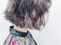 秋冬人気の髪型 大人かわいい切りっぱなしグレージュボブ