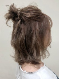 極細ハイライト×ハーフアレンジ