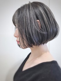 大人かわいい小顔ボブ〜グレージュハイライトカラー〜