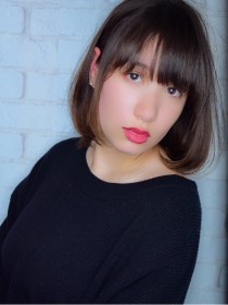 2019年流行大人かわいいワンレン小顔ボブ
