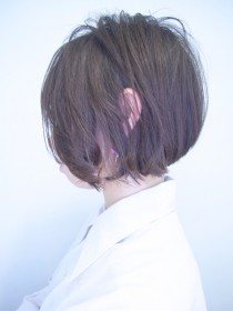 春夏人気黒髪大人かわいい丸みショートミニマムボブ耳かけ