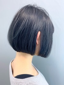 秋冬人気暗髪ブルー横顔美人ミニマムボブ