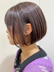 大人かわいいミニボブ×ナチュラルグレージュカラー