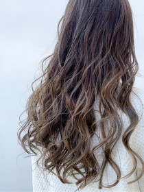 バレイヤージュ×ベージュ