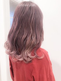 コーラルピンクベージュ