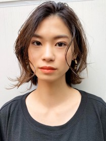 大人かわいい外ハネセンターパートボブ