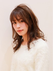 大人かわいい透明感ミディアム