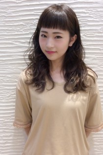 ストレートバングセミロング