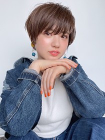 小顔ショート　ヌーディーベージュ　オバラ