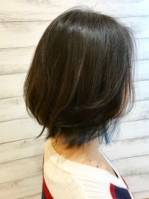 レイヤーショート×インナーカラー