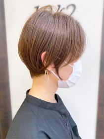夏オススメ風そよぐショートボブ耳かけ