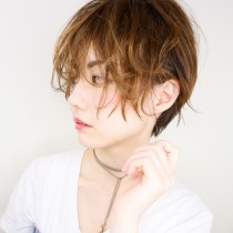 後れ毛ショート