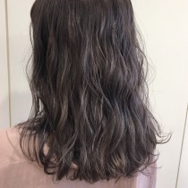 透明感たっぷりグレージュ