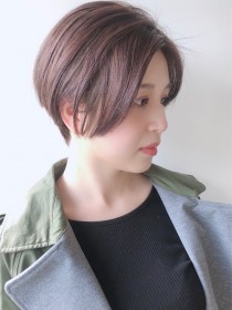 ショートボブ　前髪長め