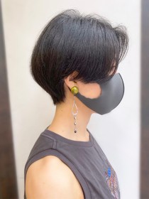 大人カッコいいサイド刈り上げハンサムショート