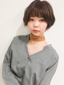 大人かわいいゆるウェーブショートボブ