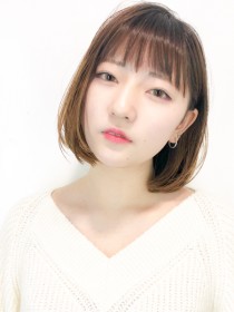 ジグザグバングのふんわりナチュラルワンレンボブ