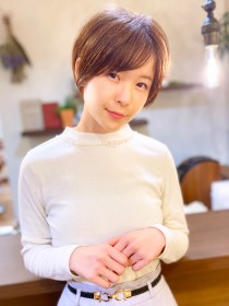 2021年最新春夏オススメ大人かわいいショートボブ耳かけ