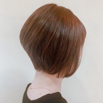 大人かわいい前下がりショート