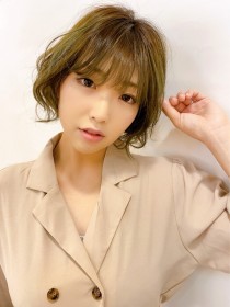 ゆるふわ外ハネショートボブ