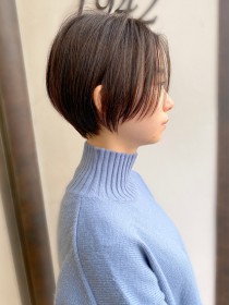 2021年大人可愛い前下がりショート耳かけ